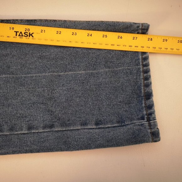 D:Play Brands Ladies Size 28 Straight Legs Medium Wash Blue Jeans - Picture 10 of 13